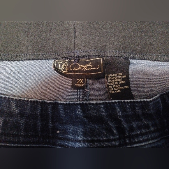 A DG2 By Diane Gilman Classic Blue Women's Denim Jeans - Picture 4 of 4